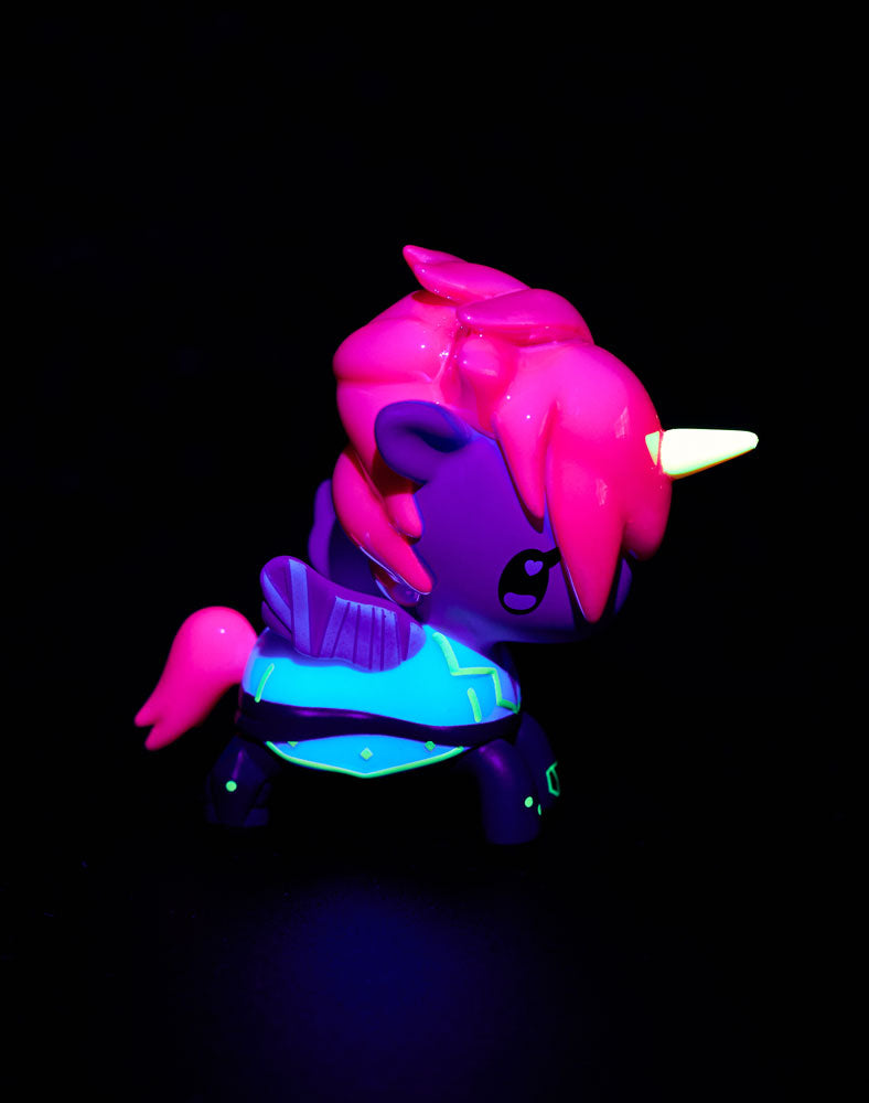 tokidoki-arcane-unicorno-blacklight-chrome-13.jpg