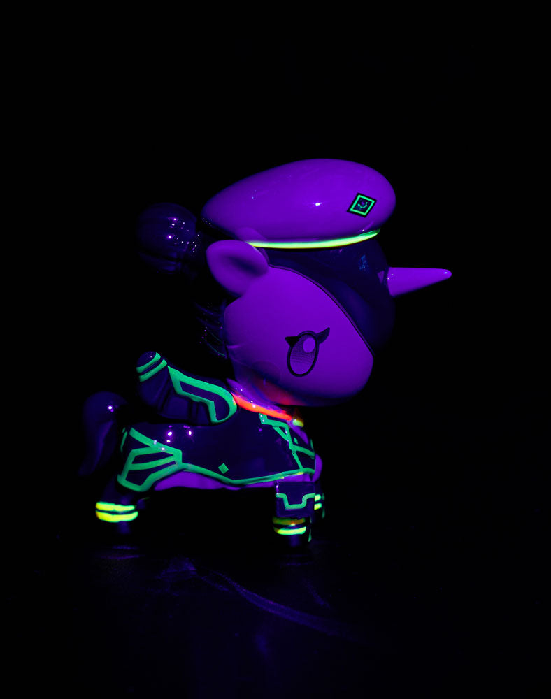 tokidoki-arcane-unicorno-blacklight-chrome-15.jpg